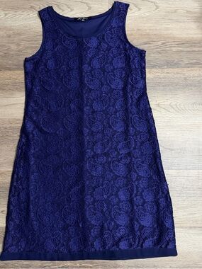 Sleeveless Lace Mini Dress in Deep Blue